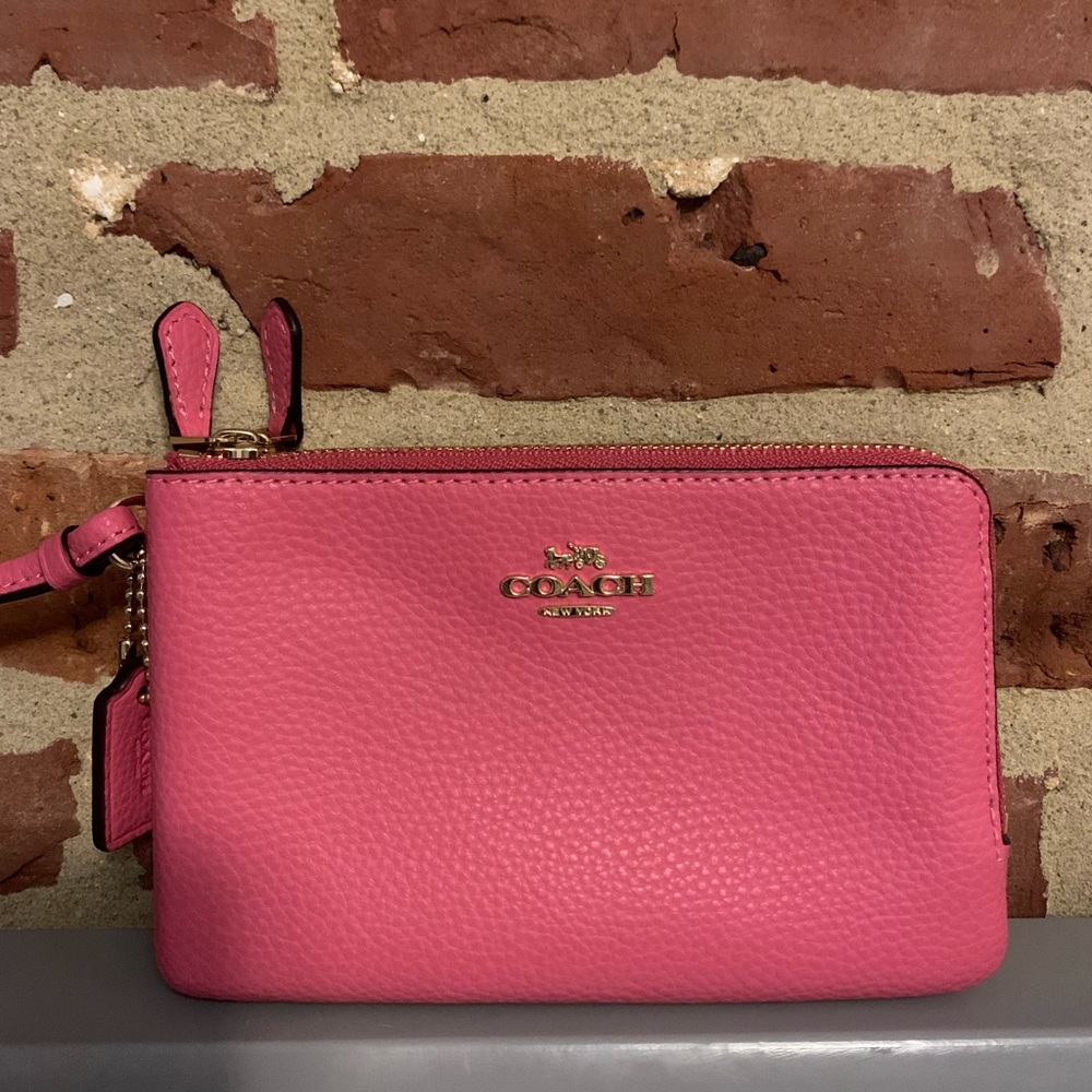 Gorgeous Double Zip Pink Coach Wristlet